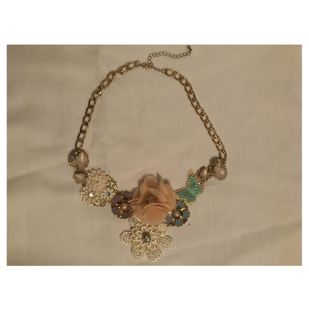 Floral Statement Necklace - Picture 3 of 3